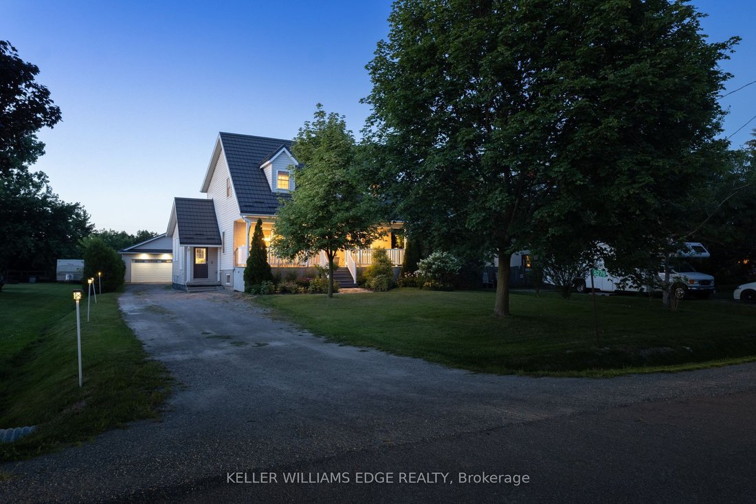 House in Hamilton, Ontario, Canada 3 - 18408926