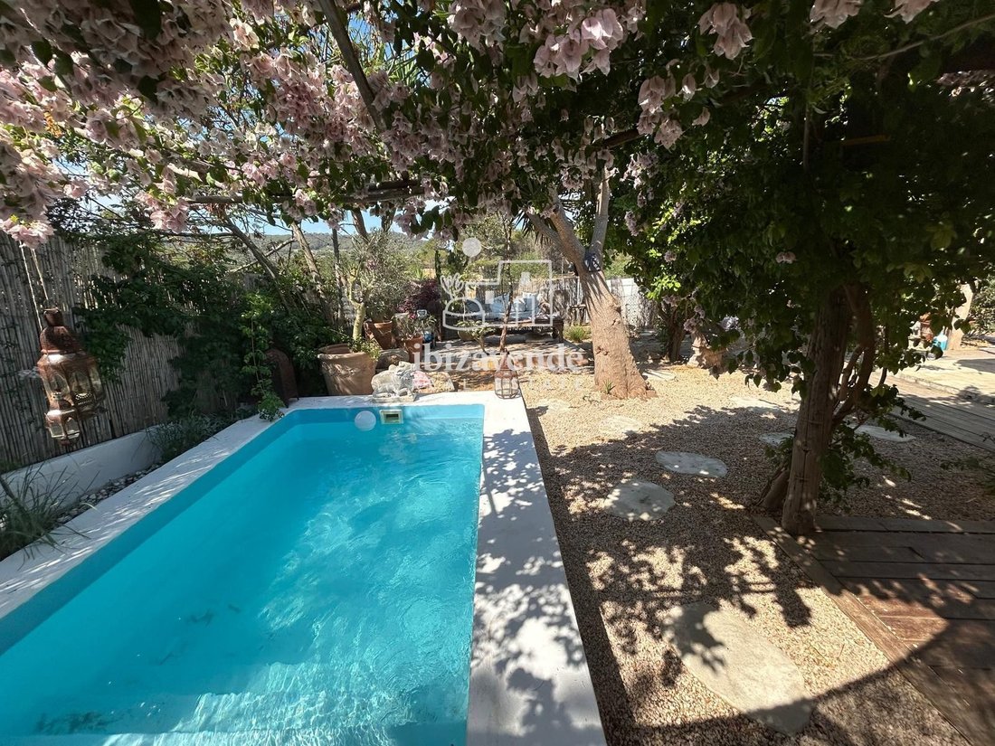 Villa in Sant Rafel de sa Creu, Sant Antoni de Portmany, Balearic Islands 2 - 18402738