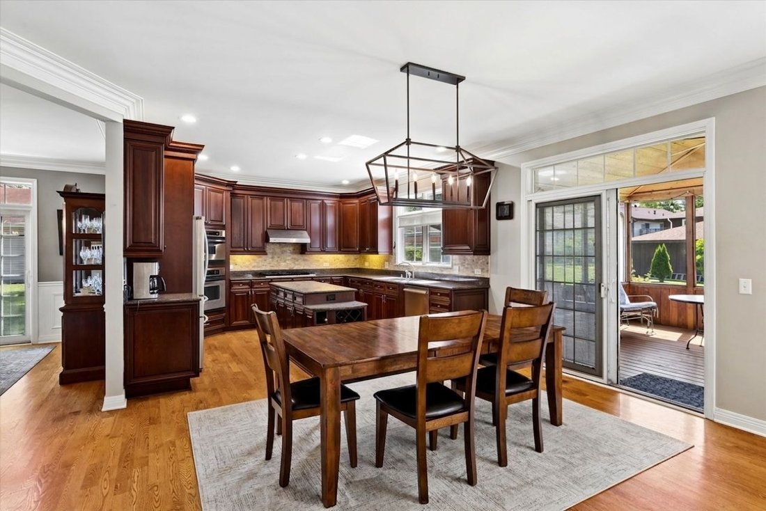 House in Downers Grove, Illinois, United States 3 - 18415797