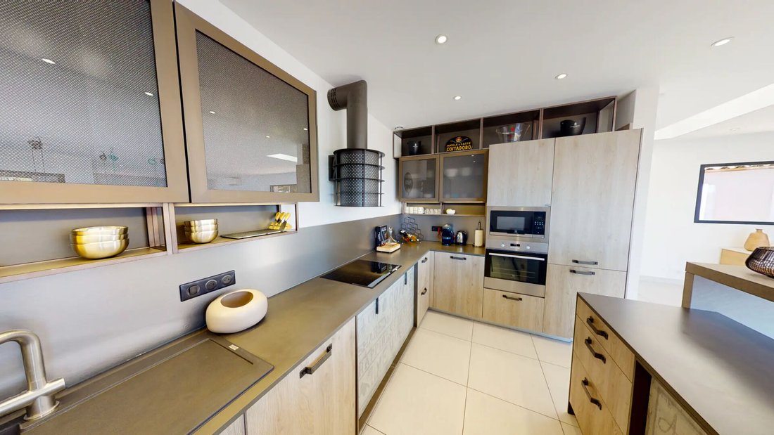 Apartment in Centre et Sud Est, Saint-Didier-au-Mont-d'Or, France 4 - 18405680