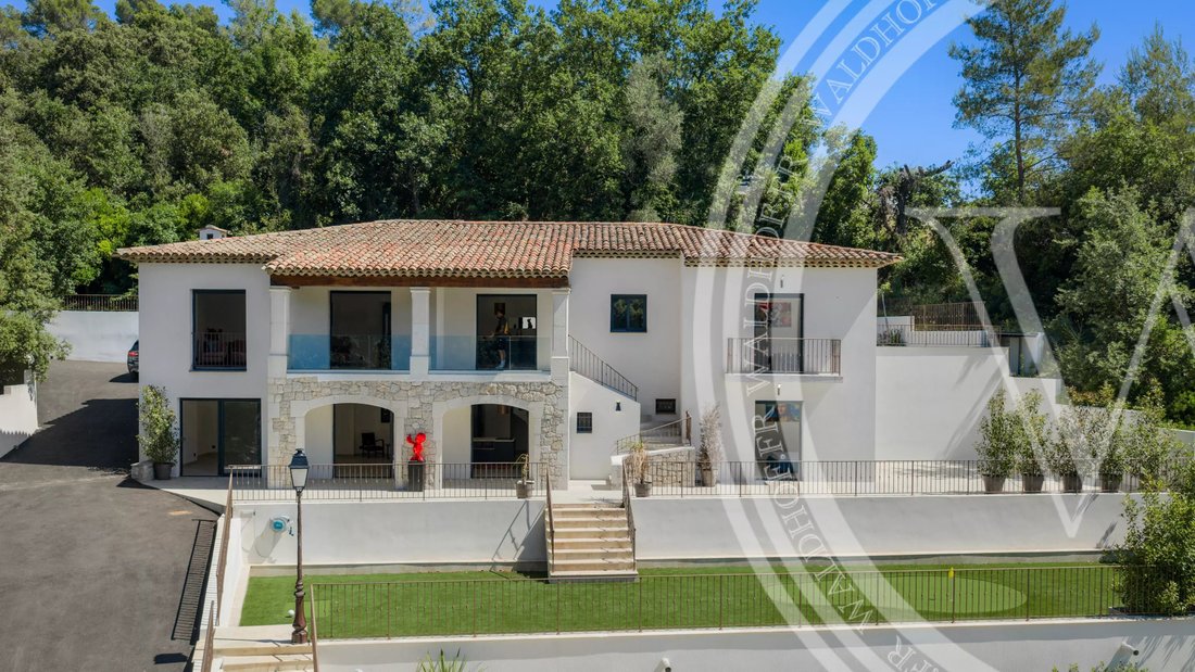 Villa in Nord, Roquefort-les-Pins, France 3 - 18405153