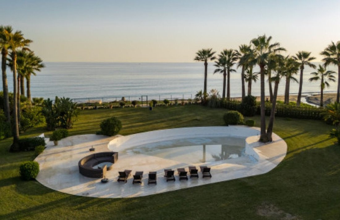 Villa in Marbella, Andalusia, Spain 4 - 18411906