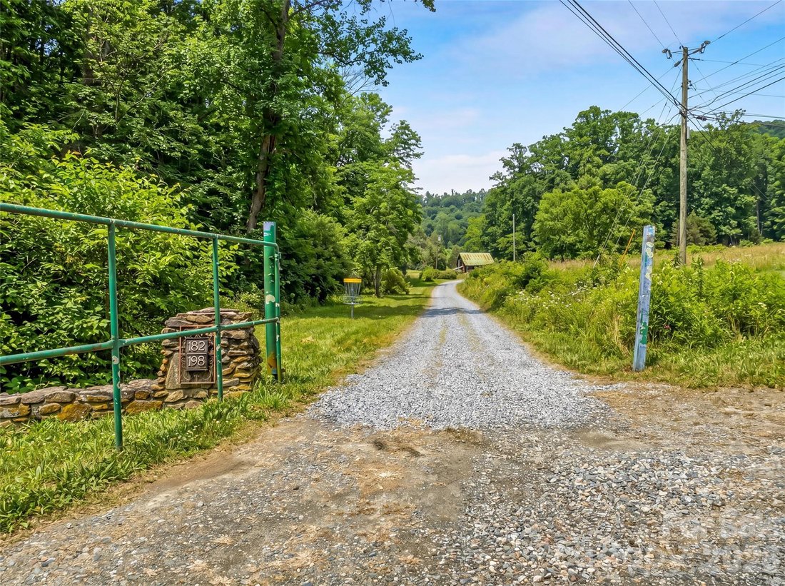 House in Leicester, North Carolina, United States 3 - 17124247