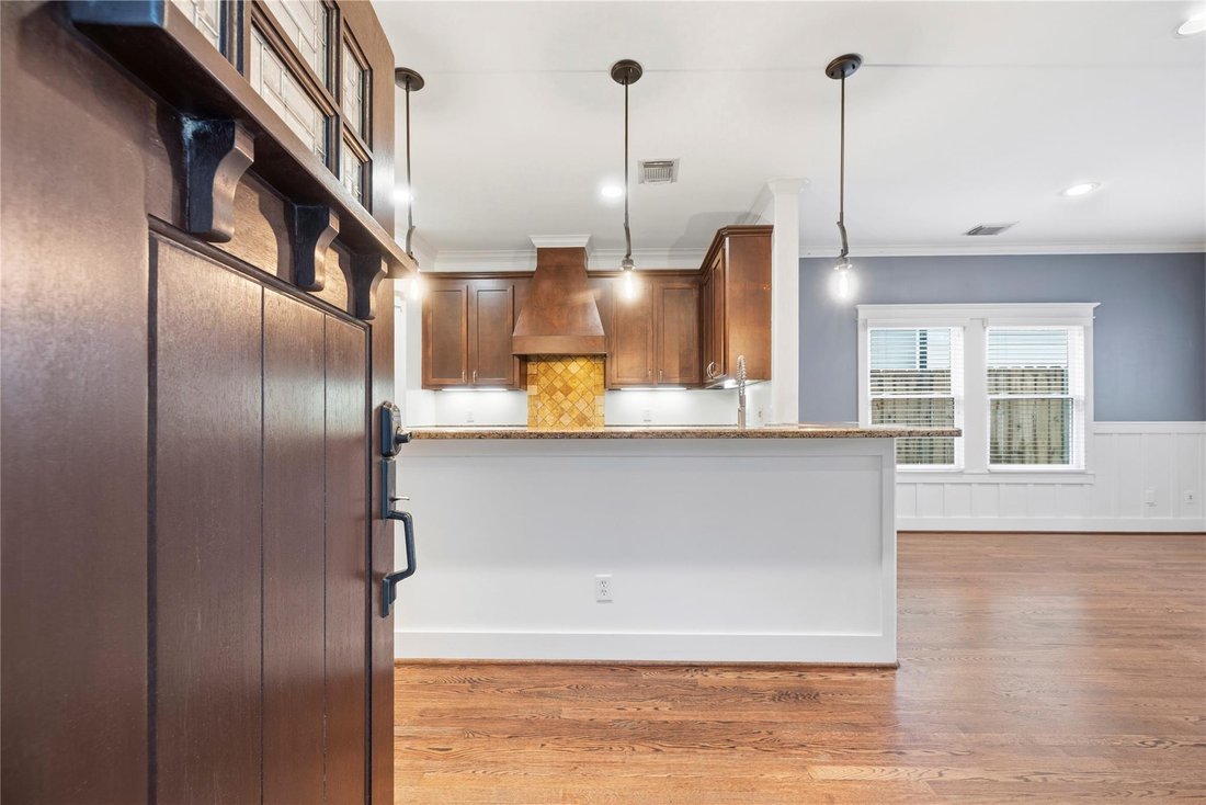 House in Houston, Texas, United States 3 - 18403580