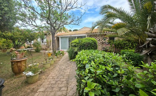 Villa in Six-Fours les Plages, Provence-Alpes-Côte d'Azur, Frankreich 1