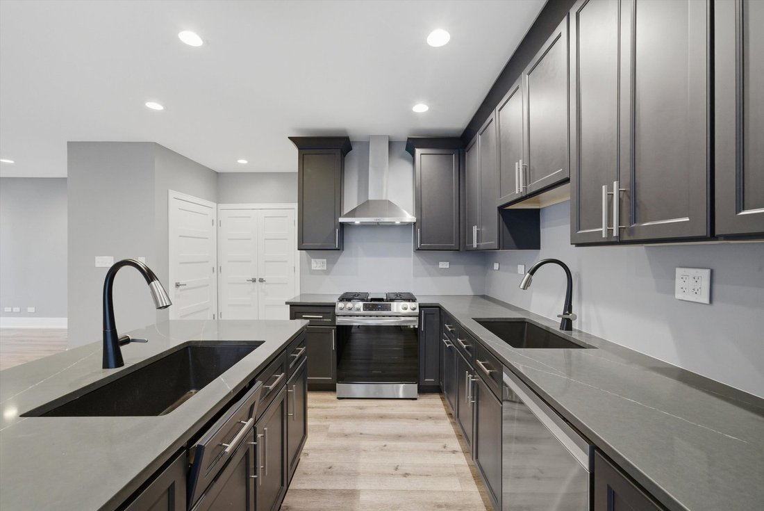 Condo in Chicago, Illinois, United States 3 - 18408290