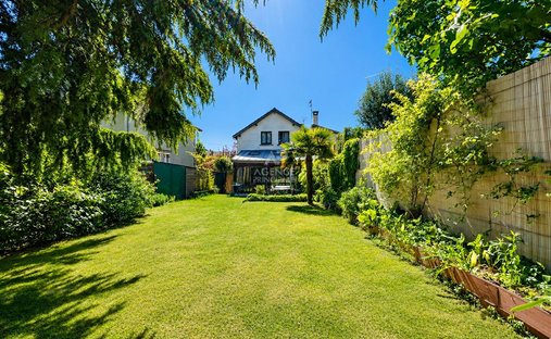 House in Basses Roches, Conflans-Sainte-Honorine, France 1