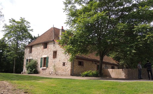 Land in Myennes, Bourgogne – Franche-Comté, France 1