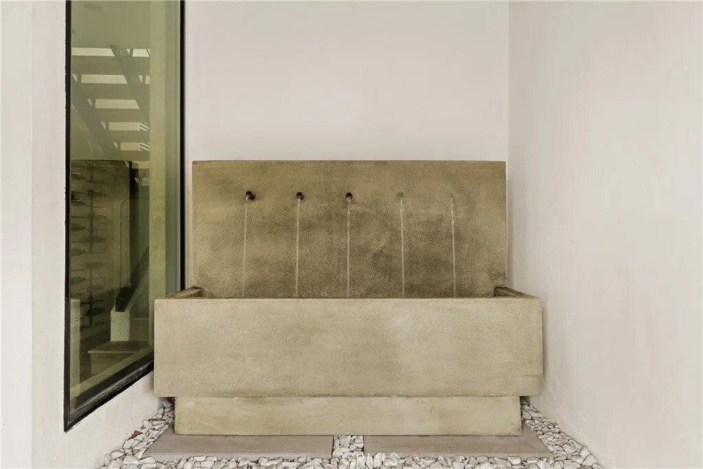 House in Los Angeles, California, United States 4 - 18411226