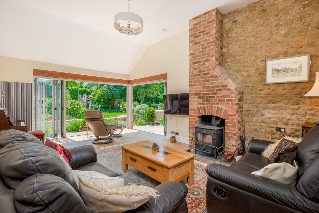Country House in Fenny Compton, England 5 - 18411086