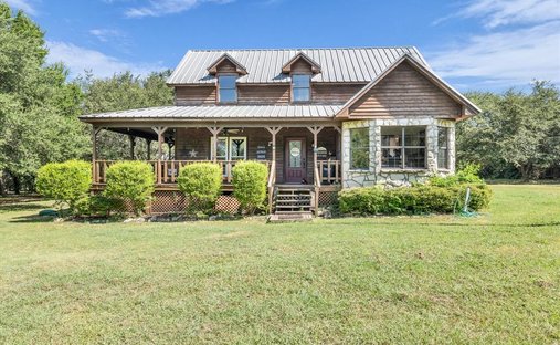 House in Lorena, Texas, United States 1