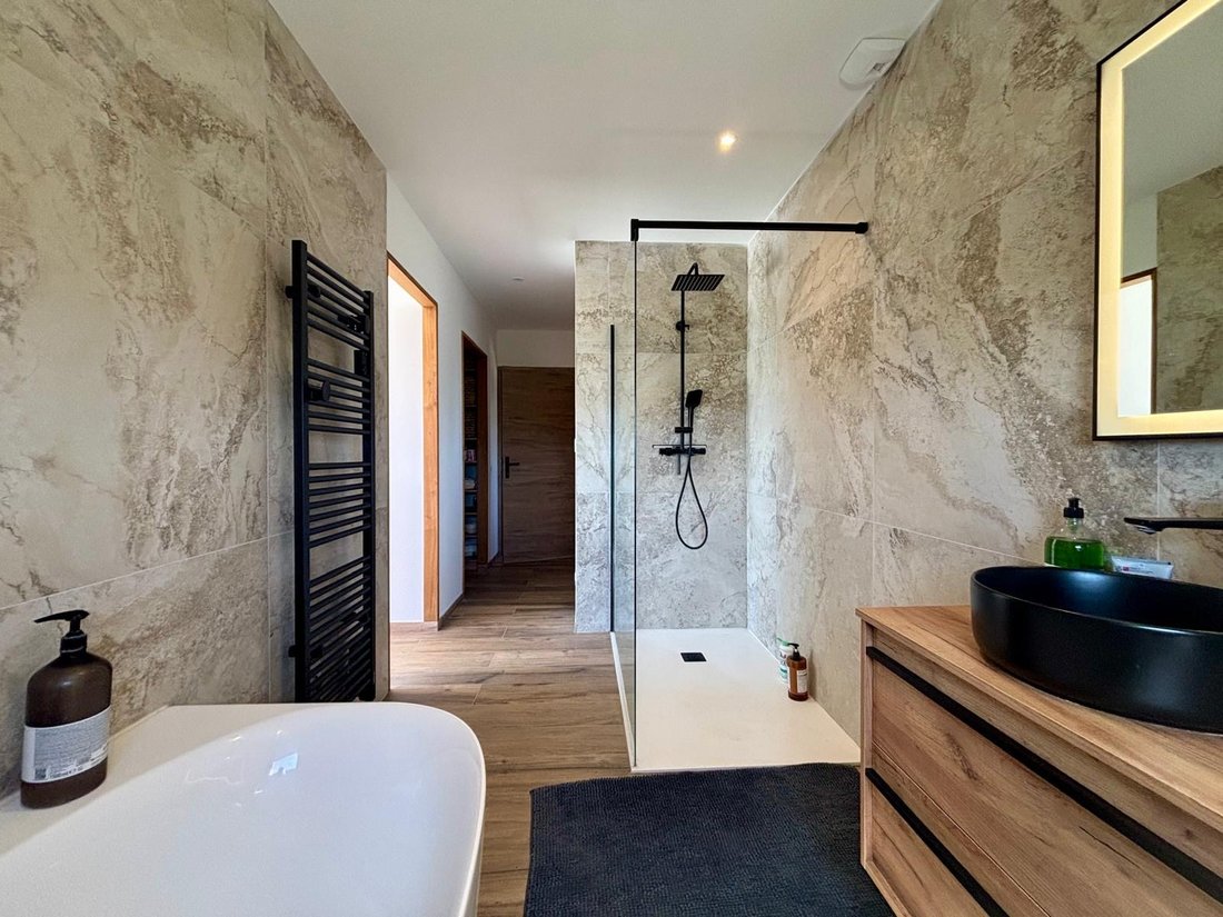 Villa in Grignan, Auvergne-Rhône-Alpes, France 2 - 18407815