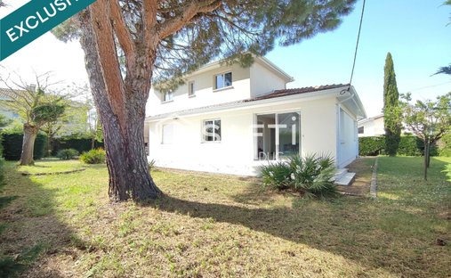 House in France-L'Alouette-Jean Bart, Pessac, France 1