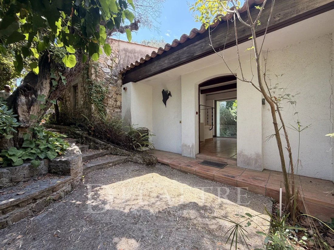 Villa in La Constance-Le Puy, Antibes, France 1 - 18415284