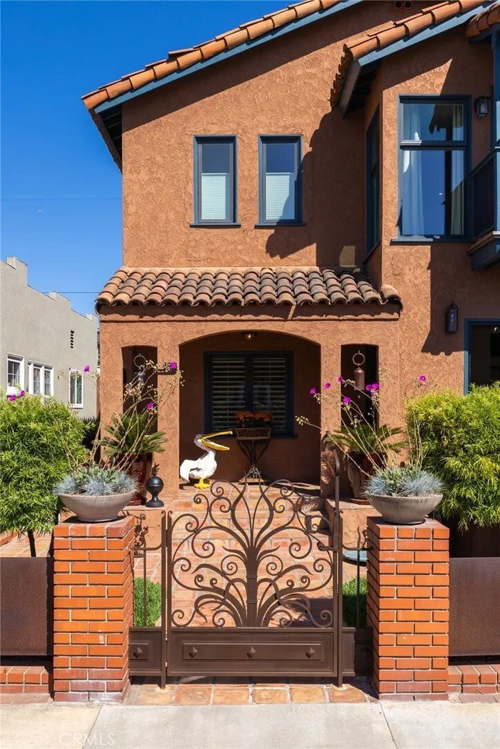 House in Signal Hill, California, United States 2 - 18392271