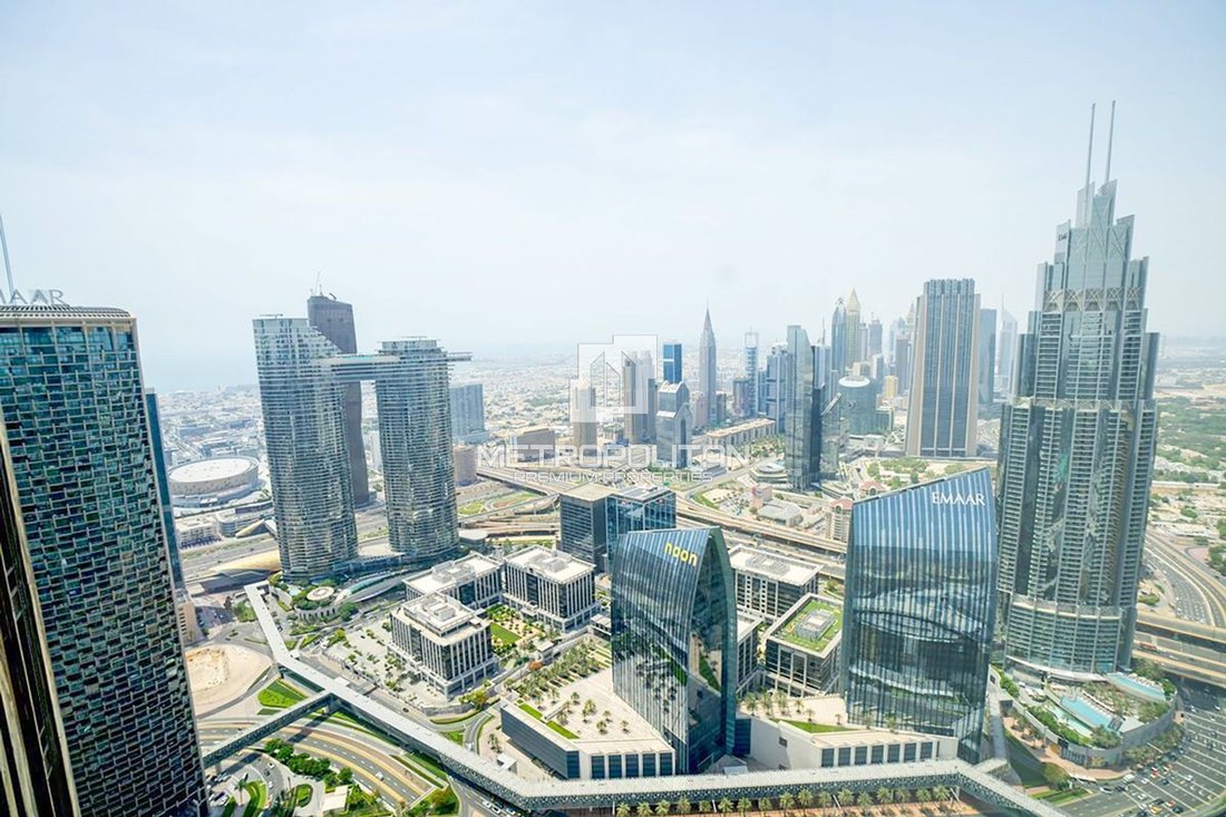 Apartment in Burj Khalifa, Downtown Dubai, Dubai 3 - 18404510