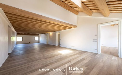 Apartment in Cathedral - Piazza dei Signori, Treviso, Italy 1