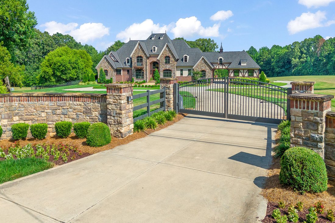 House in Gastonia, North Carolina, United States 3 - 18405137