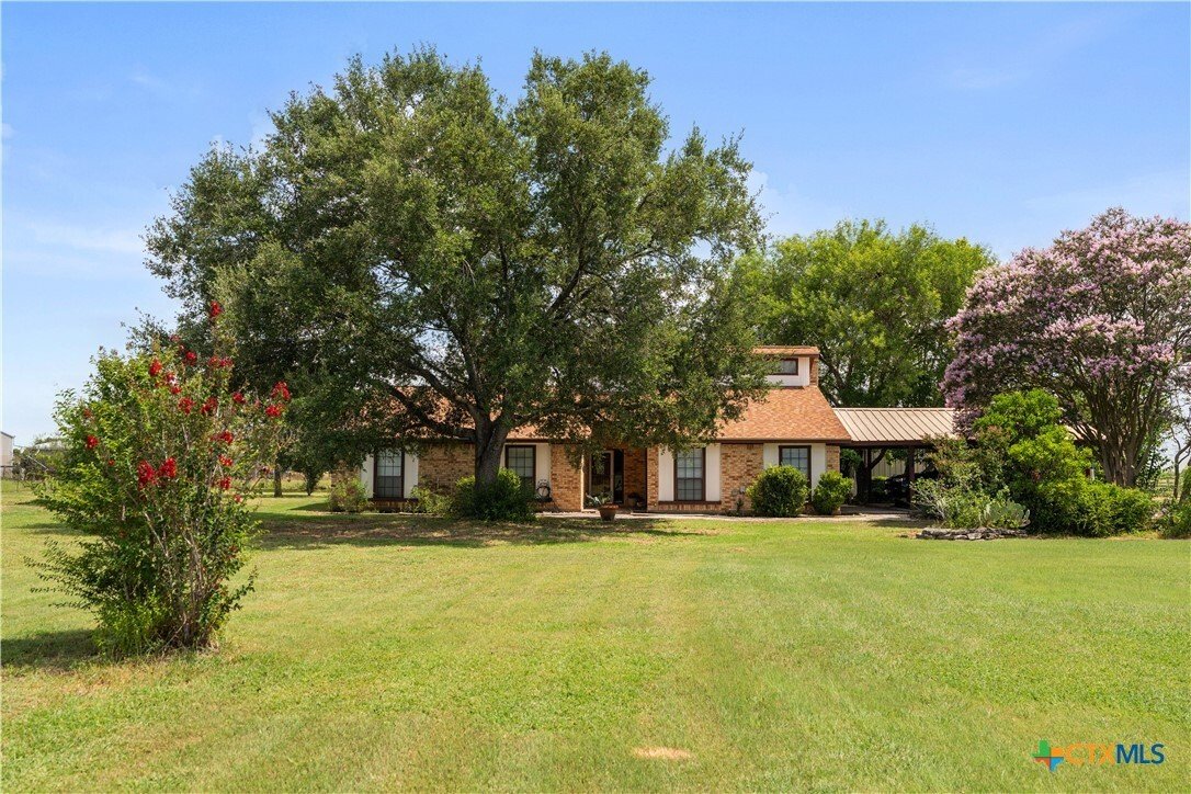 House in Seguin, Texas, United States 1 - 18406923