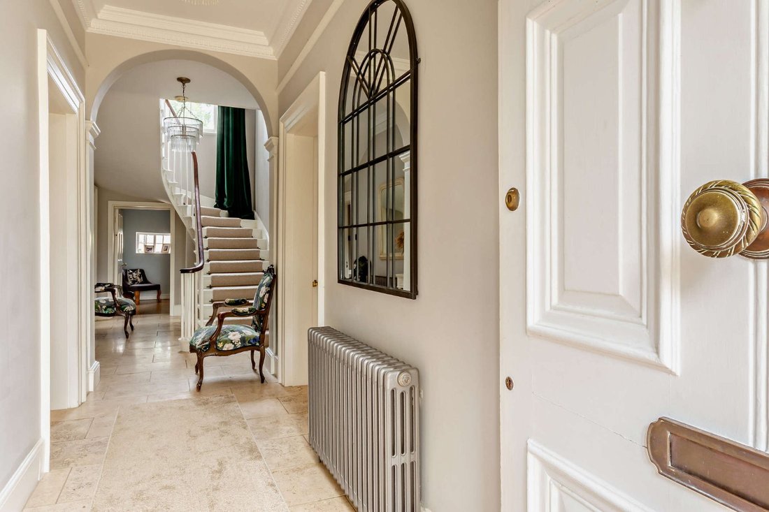 House in Fenstanton, England 5 - 18403174