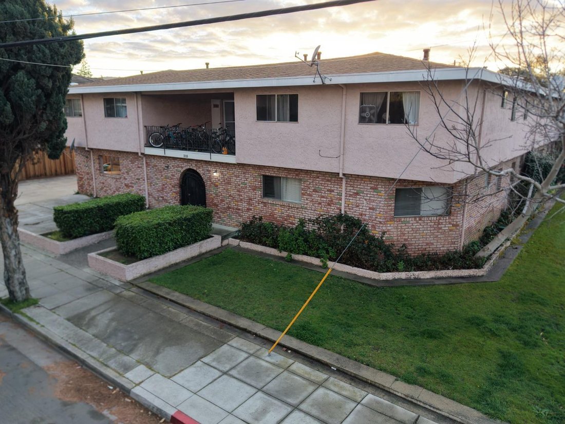 Sunnyvale, California, United States 1 - 18407583