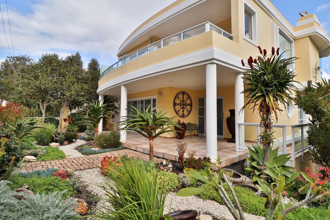 Haus in Fernkloof Estate, Westkap, Südafrika 1 - 18415142