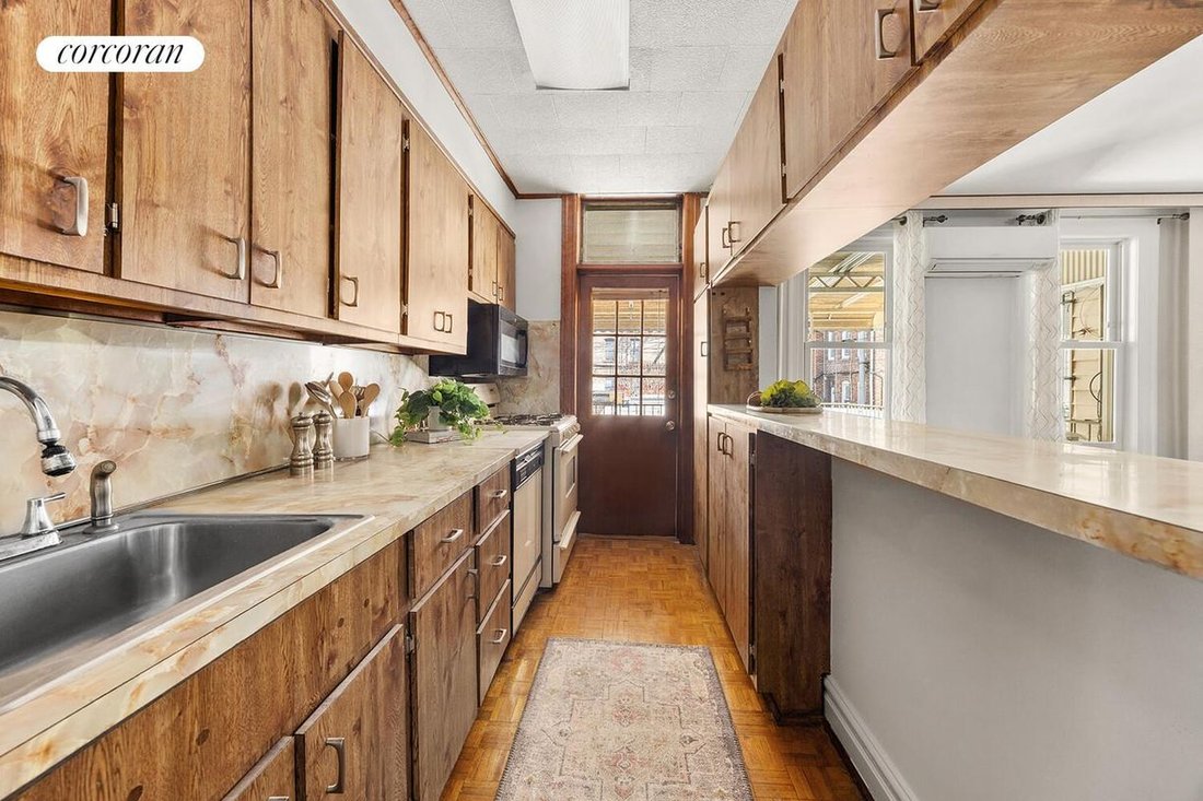House in New York, New York, United States 5 - 17617805