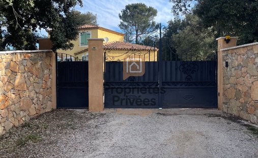 Villa in Ollieres, Provence-Alpes-Côte d'Azur, France 1