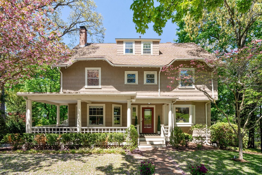 House in Newton, Massachusetts, United States 1 - 18404415