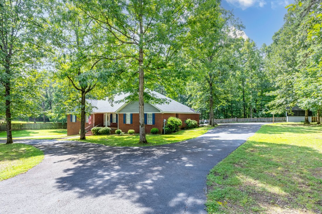 House in Hohenwald, Tennessee, United States 3 - 18403243