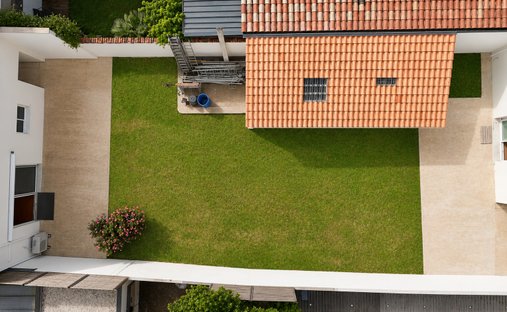 Villa in La Raze, Begles, France 1