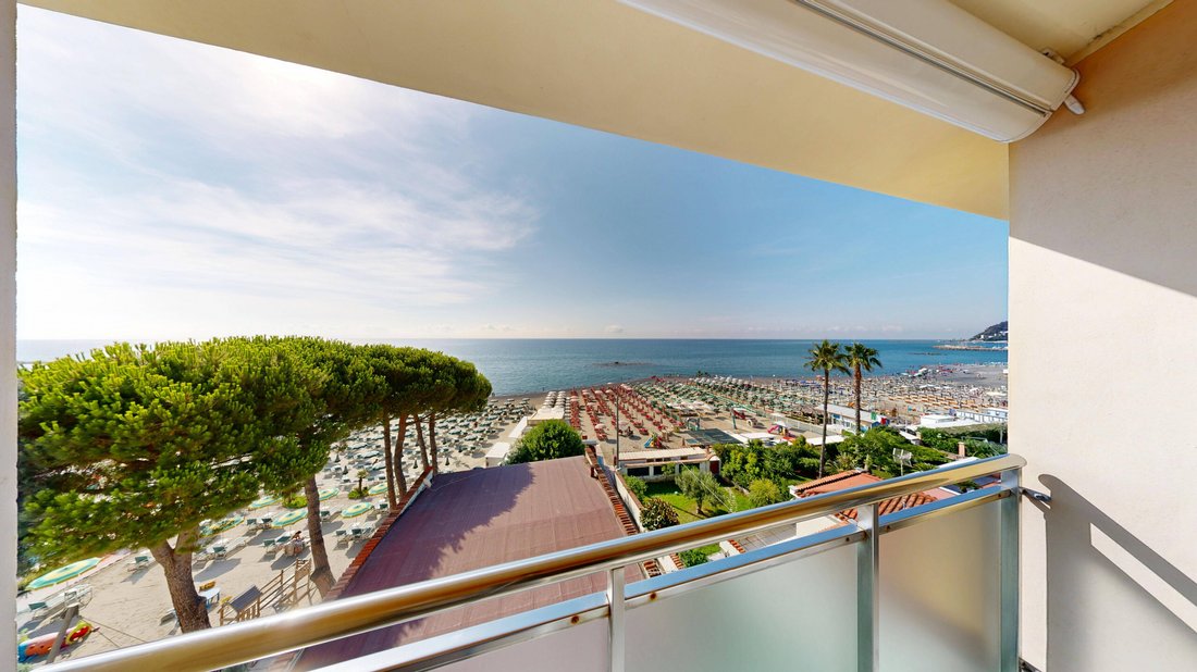 Apartment in Diano Marina, Liguria, Italy 4 - 18415573