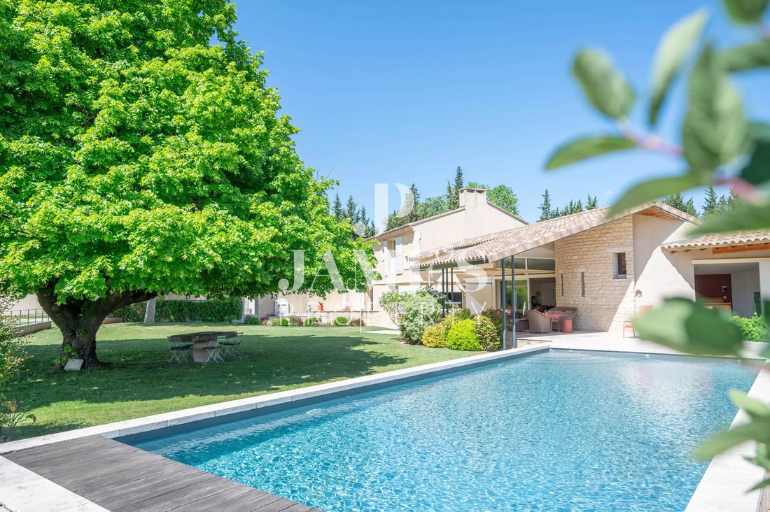 House in Saint-Rémy-de-Provence, Provence-Alpes-Côte d'Azur, France 2 - 18406890