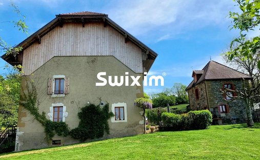 Estate in Thusy, Auvergne-Rhône-Alpes, France 1