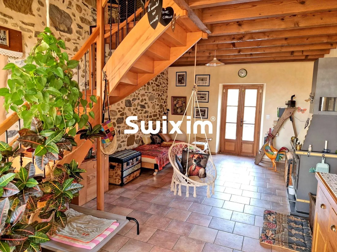 Estate in Thusy, Auvergne-Rhône-Alpes, France 4 - 18416796