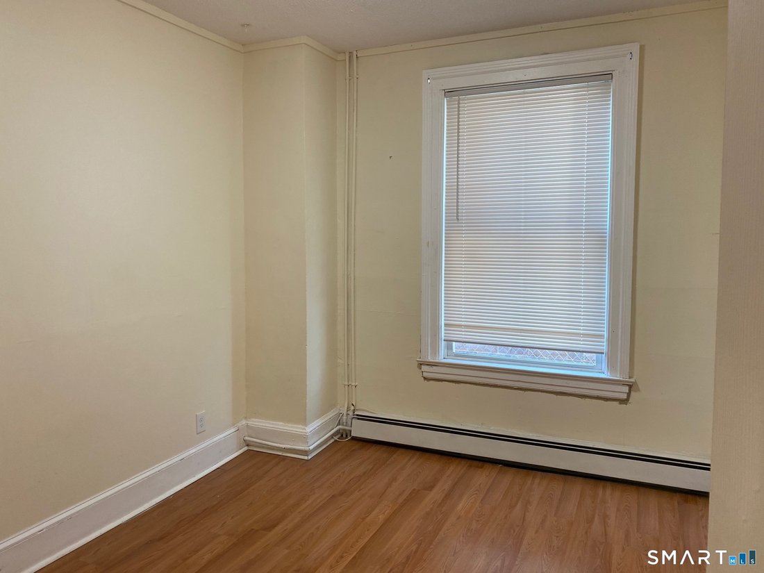 Waterbury, Connecticut, United States 4 - 18419195