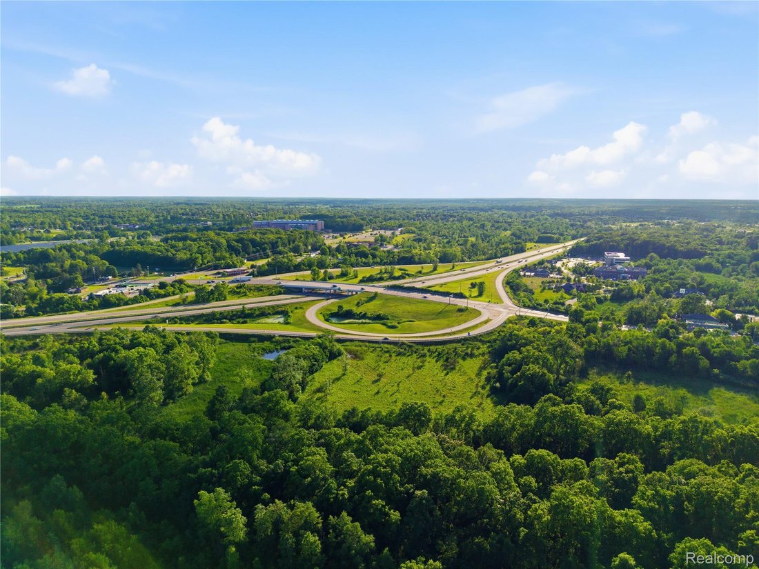 Land in Grand Blanc Township, Michigan, United States 2 - 18419115