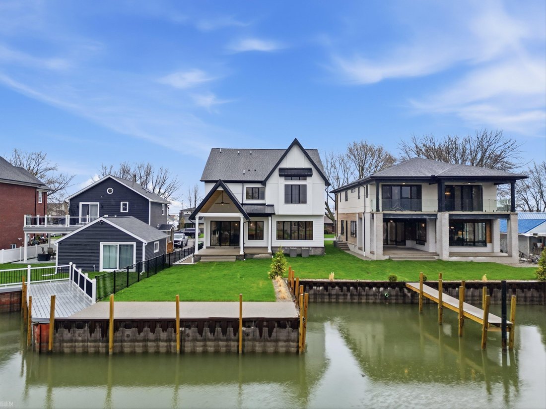 House in Mount Clemens, Michigan, United States 4 - 18411550