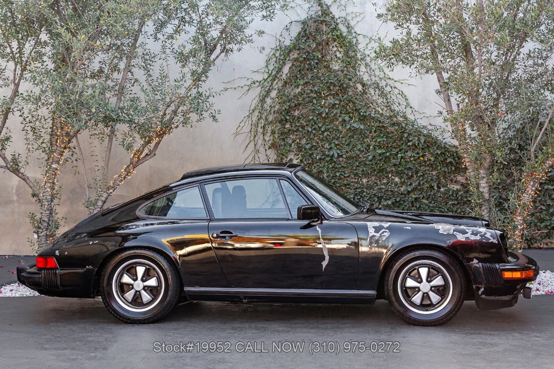 Porsche 911S in Los Angeles, CA 4 - 18414009