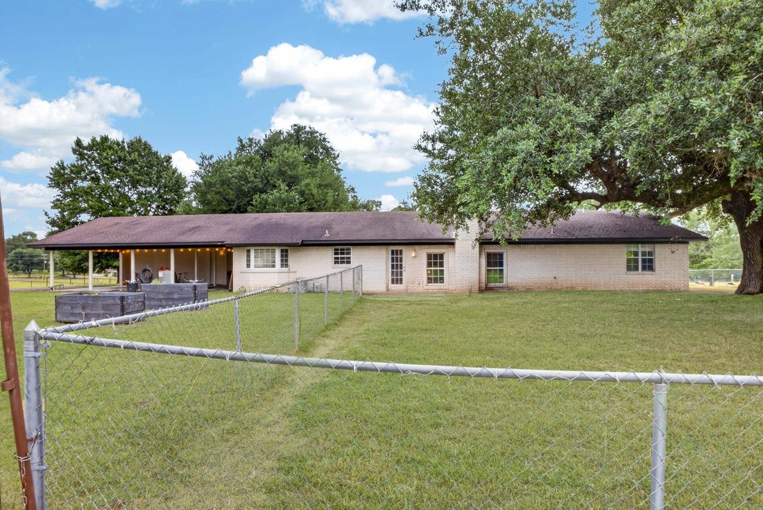 House in Gilmer, Texas, United States 1 - 18407061