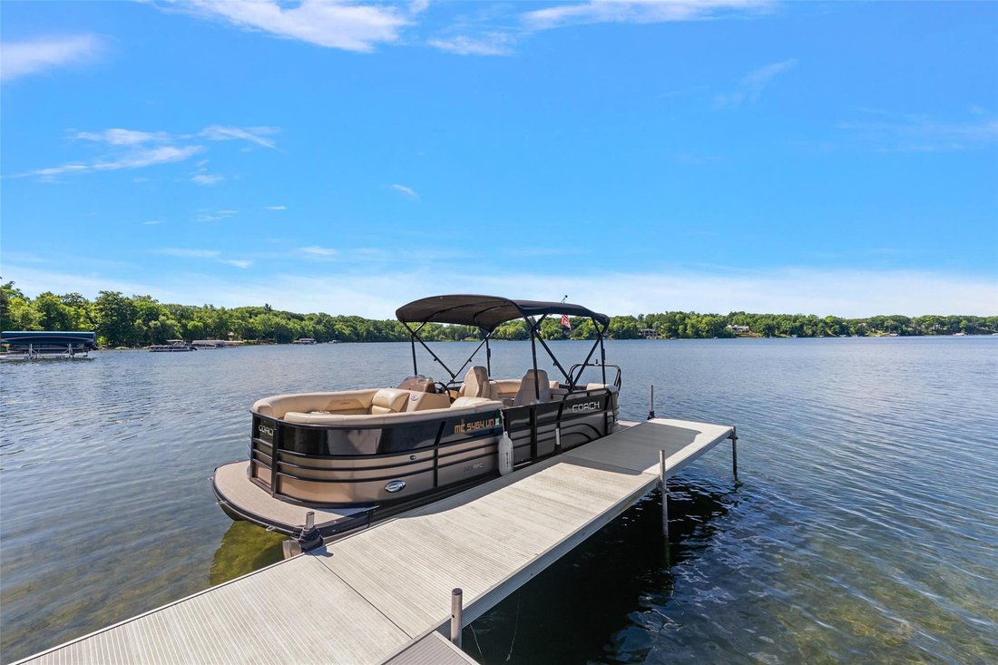 House in Orchard Lake Village, Michigan, United States 4 - 18415814