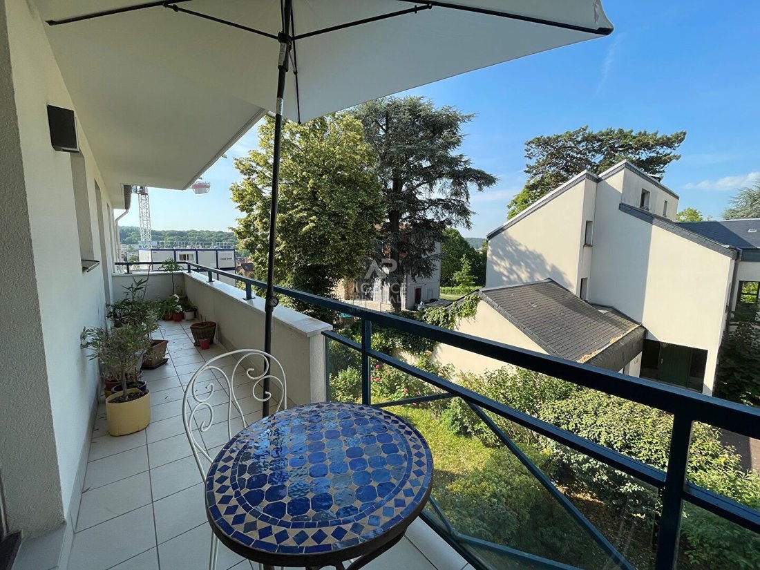 Apartment in Pavé des Gardes, Chaville, France 1 - 18415029