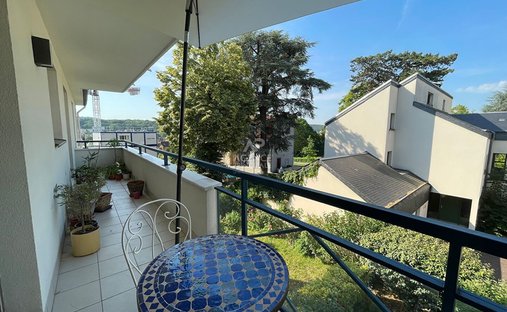 Apartment in Pavé des Gardes, Chaville, France 1