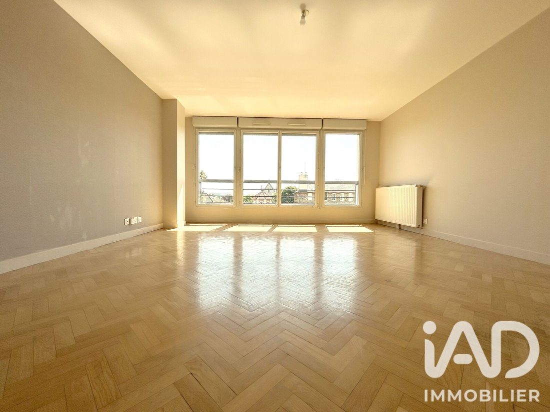 Apartment in Montreuil, Versailles, France 2 - 18414171