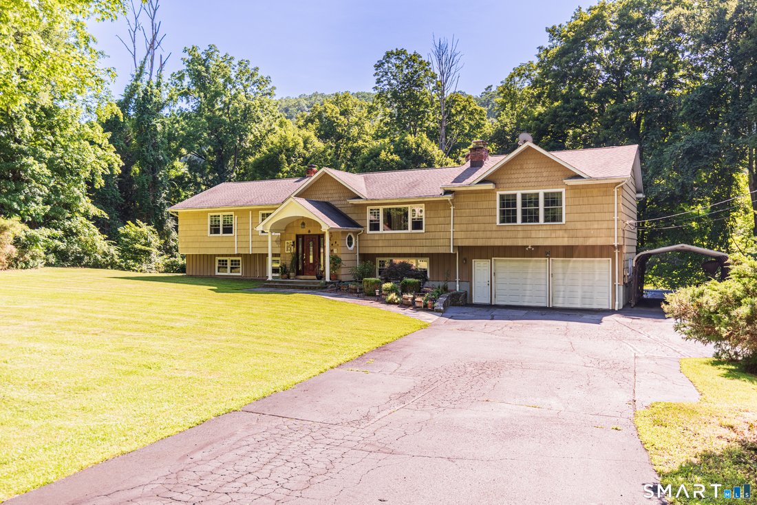 Ridgefield, Connecticut, United States 1 - 18406635