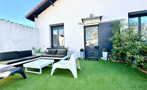 Villa in Meyzieu, Auvergne-Rhône-Alpes, France 1