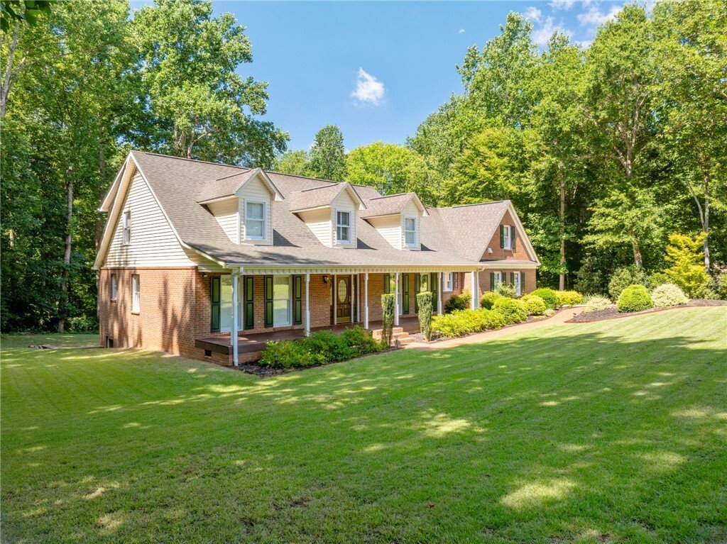 House in Central, South Carolina, United States 3 - 17874013