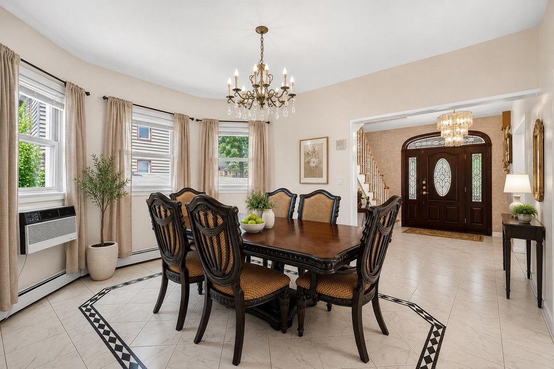 House in Bayonne, New Jersey, United States 5 - 18410401