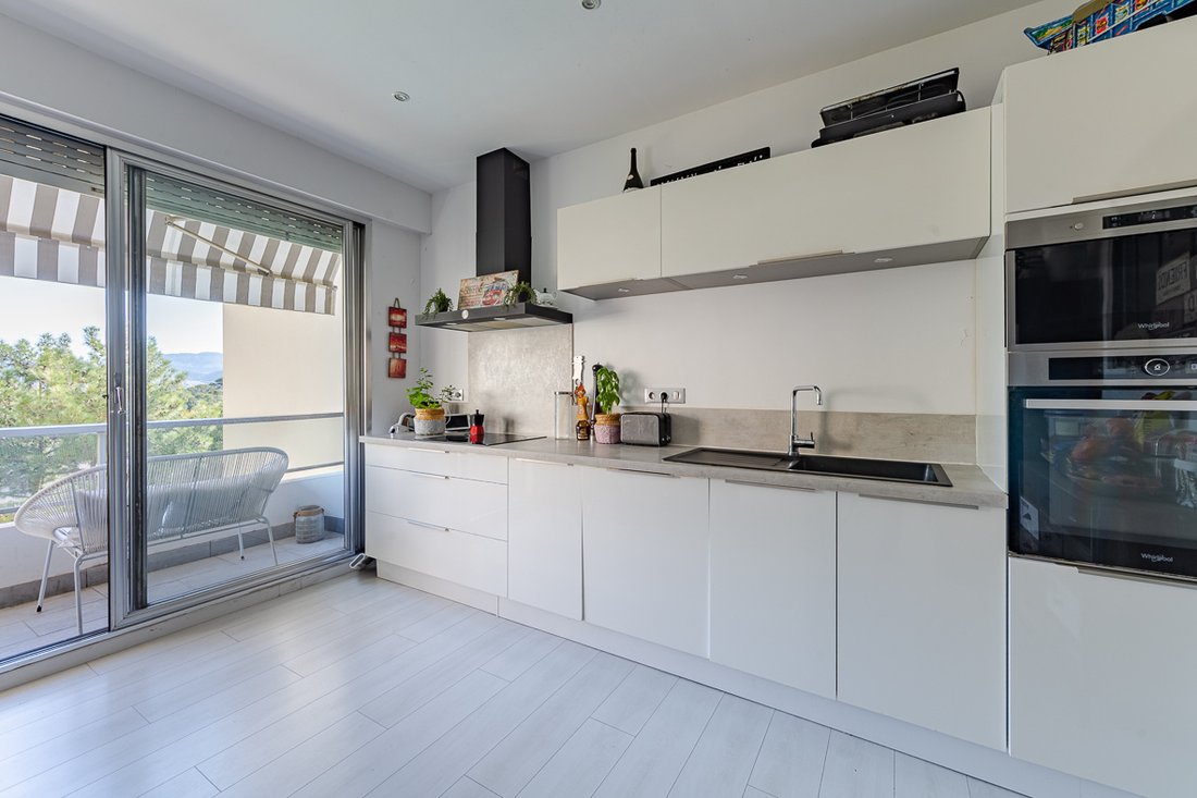 Apartment in Pointe Rouge, 8e Arrondissement, Marseille 4 - 18407760