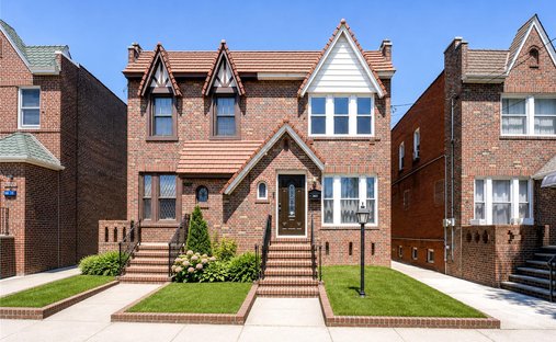 House in New York, New York, United States 1